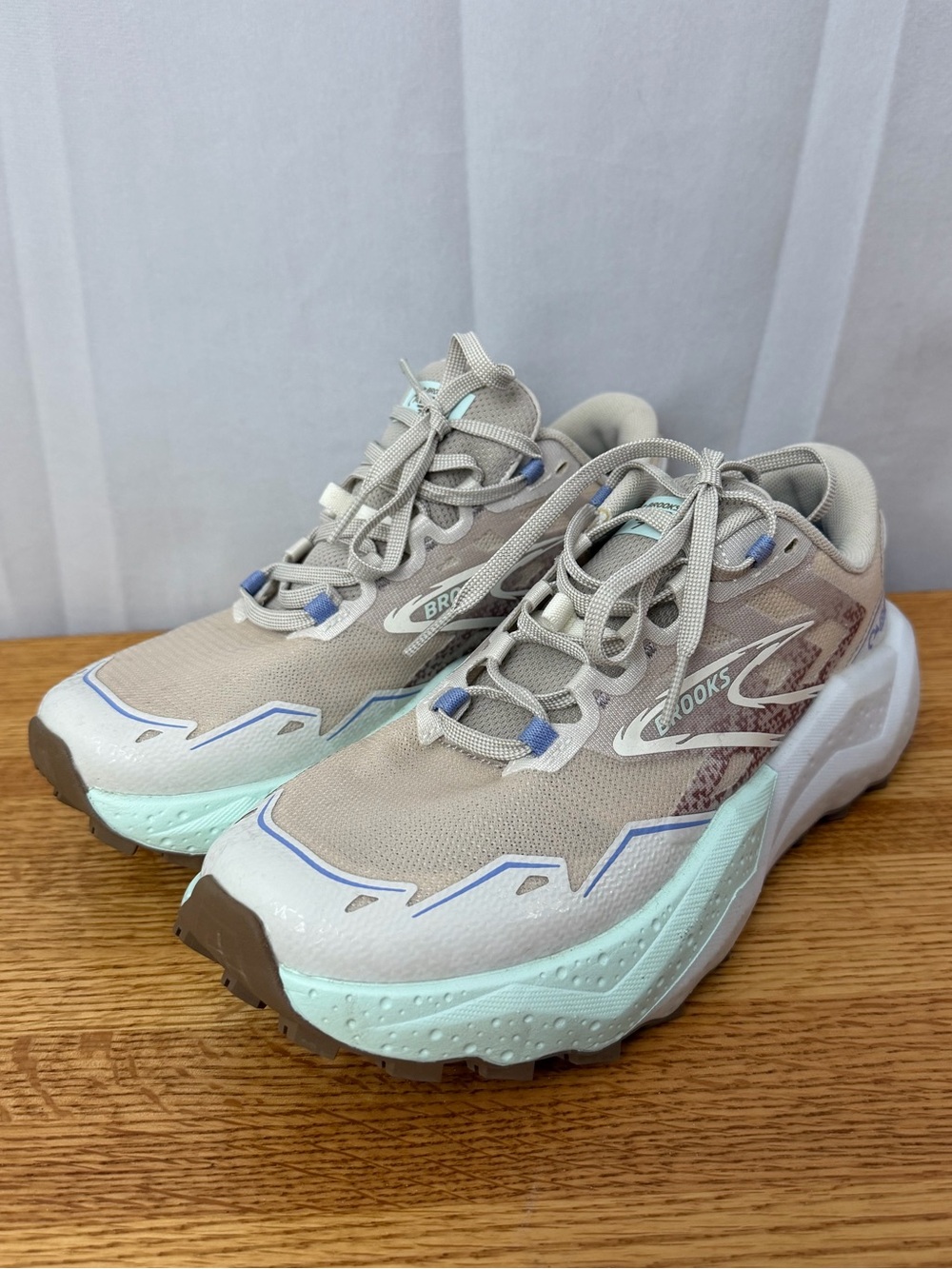 Brooks Tan & Blue Caldera 7 Trail Running Shoe Womens Size 8